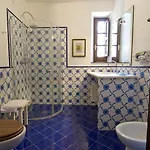 Lucrezia 3*