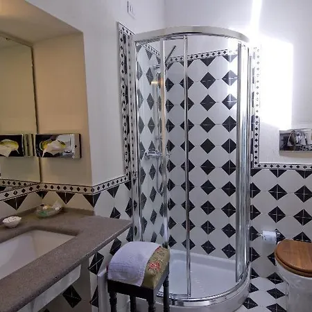 Hotel Lucrezia 3*