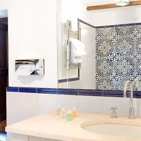 Hotel Lucrezia Riola Sardo