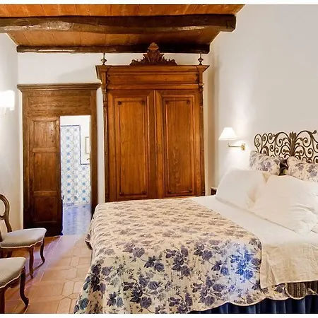 Lucrezia Hotel