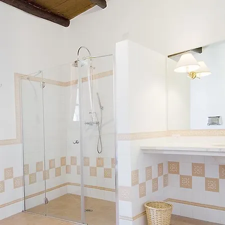 Lucrezia Hotel Riola Sardo