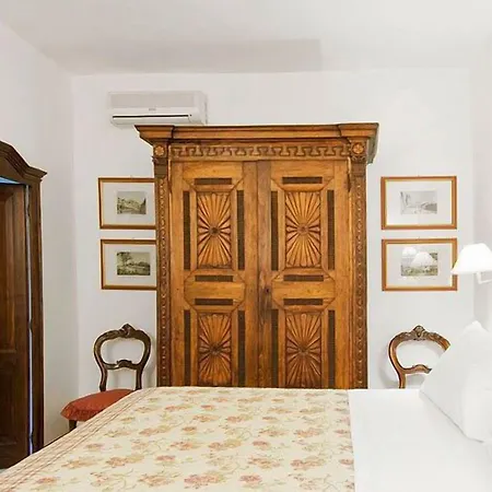Hotel Lucrezia