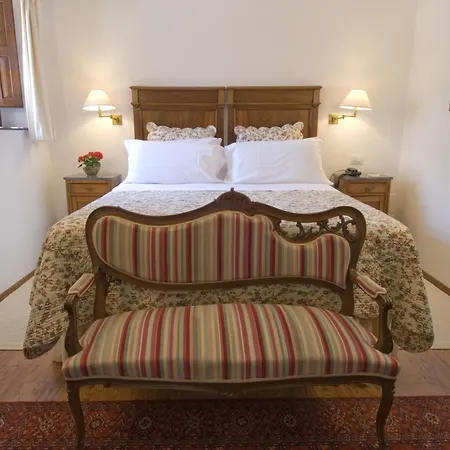 Lucrezia Hotel Riola Sardo