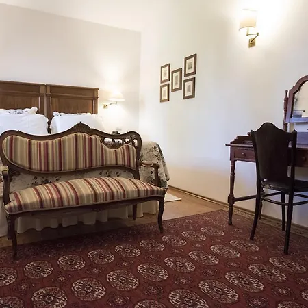 Lucrezia 3* Riola Sardo