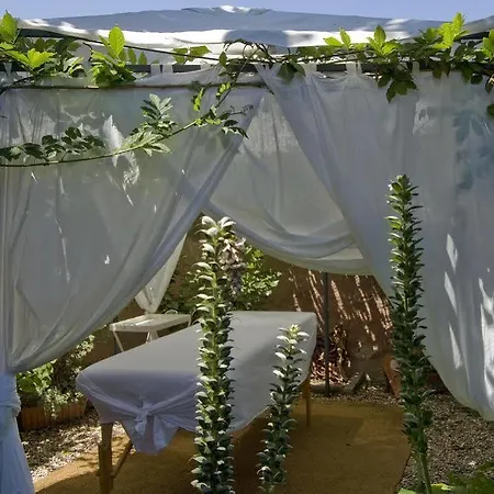 Lucrezia Hotel